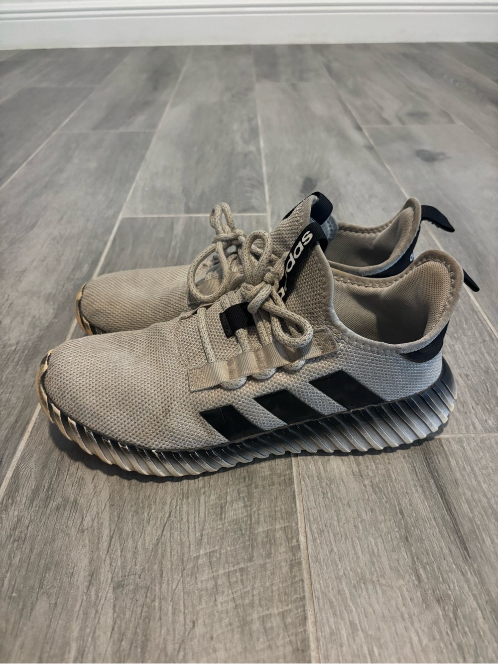 adidas Men's Light Gray Athletic Sneakers with Black Stripes